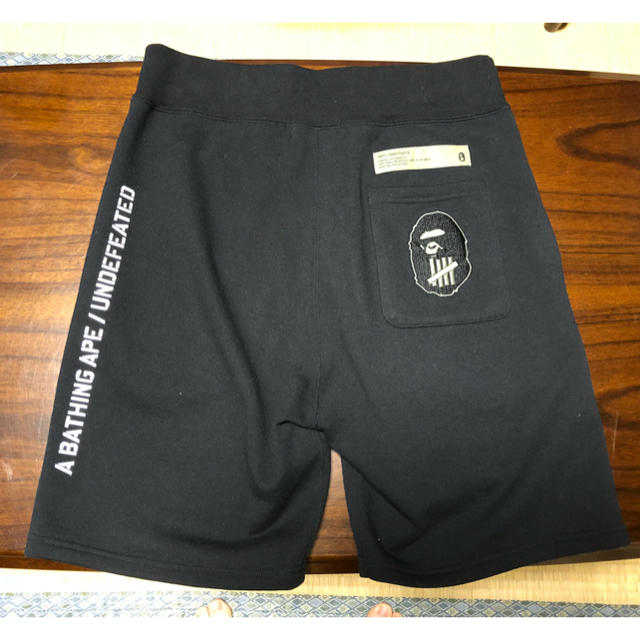 A BATHING APE(アベイシングエイプ)のUNDEFEATED A BATHING APE SHARK SHORTS メンズのパンツ(ショートパンツ)の商品写真