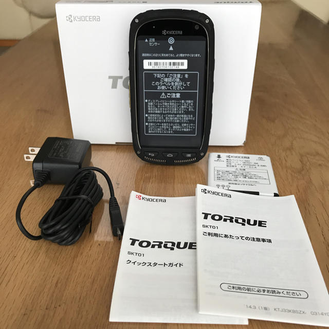 京セラ(キョウセラ)の新品未使用 TORQUE SKT01 simフリー 防水防塵 アメリカ軍 スマホ/家電/カメラのスマートフォン/携帯電話(スマートフォン本体)の商品写真