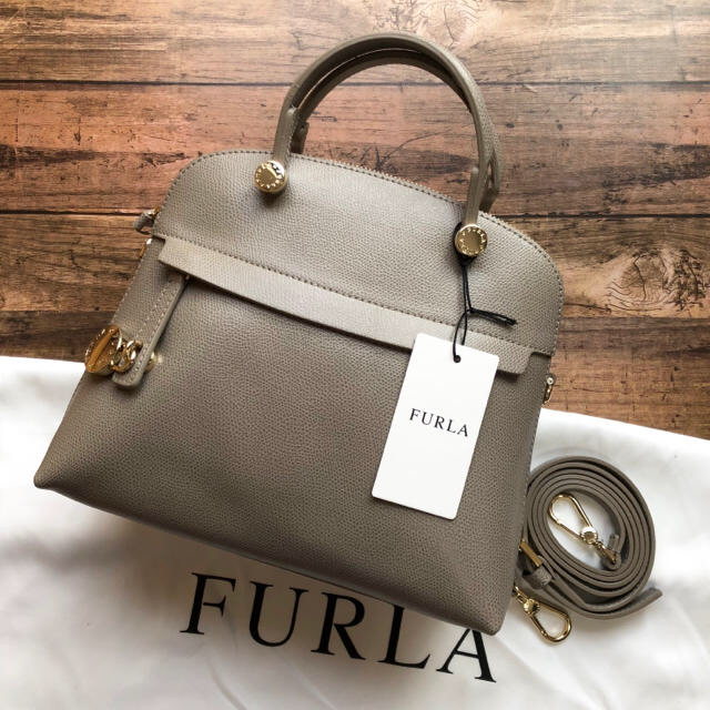 【極美品】　FURLAフルラ　ハイパーミニ ショルダーバッグ　グレージュ