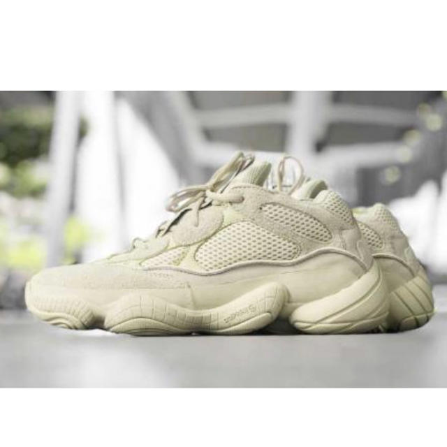 adidas(アディダス)のyeezy 500 SUPER MOON yellow 23.0 レディースの靴/シューズ(スニーカー)の商品写真