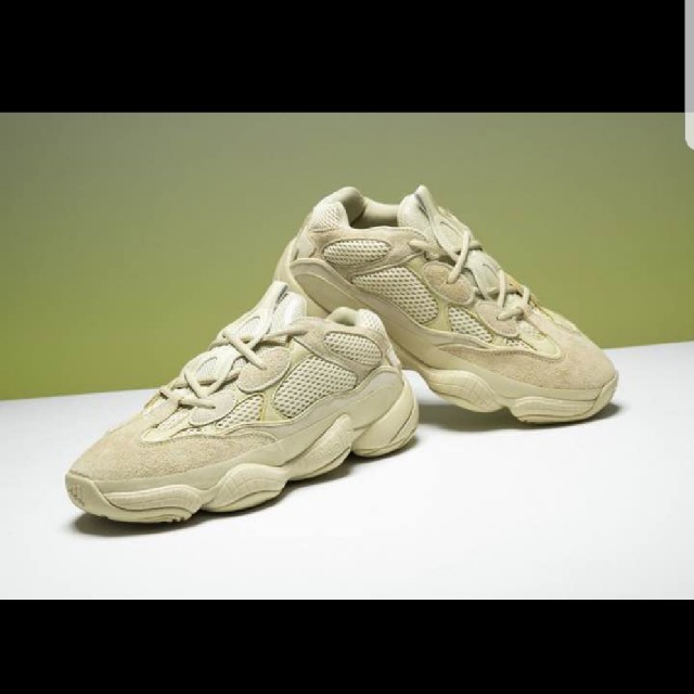 adidas(アディダス)のYEEZY 500 SUPER MOON YELLOW メンズの靴/シューズ(スニーカー)の商品写真