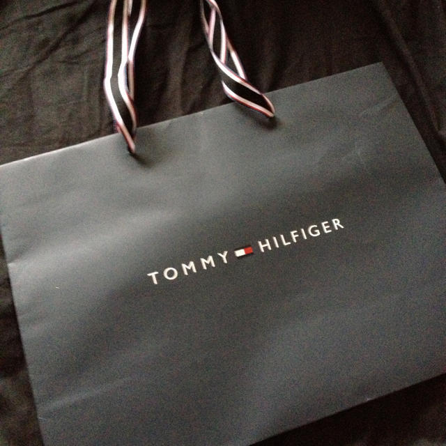 TOMMY HILFIGER(トミーヒルフィガー)のショップ袋(大) レディースのバッグ(ショップ袋)の商品写真