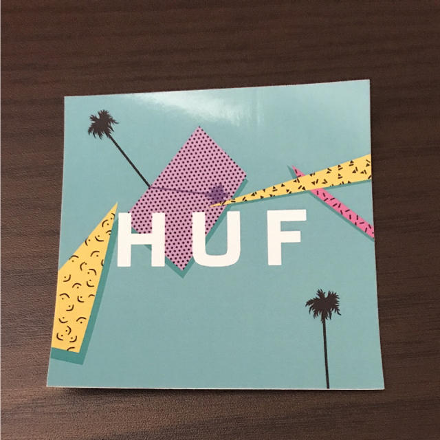 HUF(ハフ)の【縦7.6cm横7.6cm】HUF ステッカー  自動車/バイクのバイク(ステッカー)の商品写真