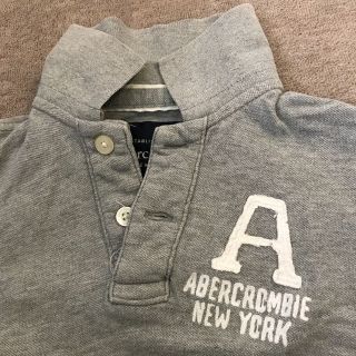 アバクロンビーアンドフィッチ(Abercrombie&Fitch)のアバクロ キッズ 130 グレー(Tシャツ/カットソー)