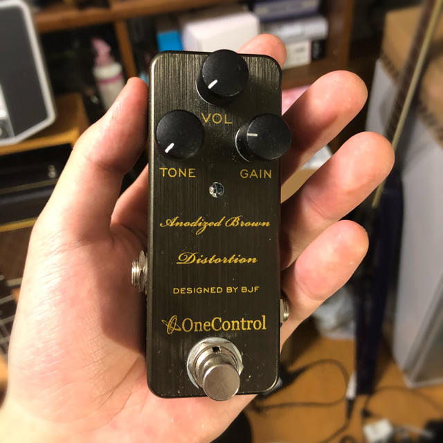 onecontrol Anodized Brown Distortion 楽器のギター(エフェクター)の商品写真