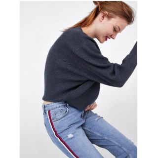 ザラ(ZARA)の【タグ付新品未使用】ZARA サイドライン入りマムフィットデニム(デニム/ジーンズ)