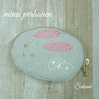 ミナペルホネン(mina perhonen)のミナペルホネン うさぎのポーチ beige(ポーチ)