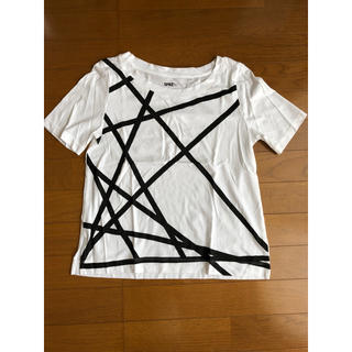 ユニクロ(UNIQLO)のUNIQLO Tシャツ(Tシャツ(半袖/袖なし))