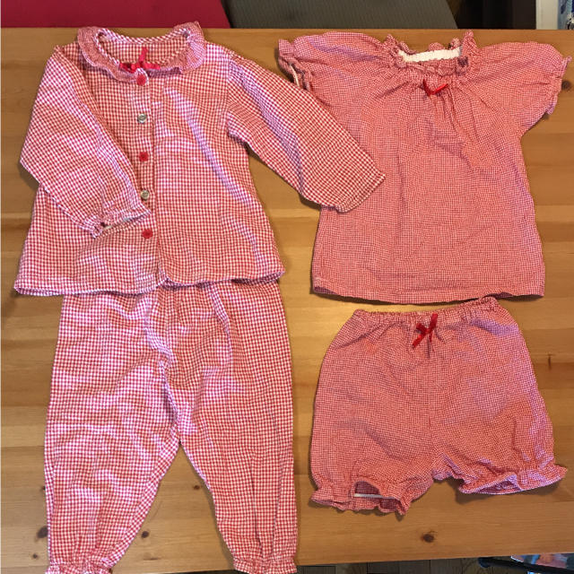 西松屋(ニシマツヤ)のパジャマ 80㎝ 半袖・長袖セット キッズ/ベビー/マタニティのベビー服(~85cm)(パジャマ)の商品写真