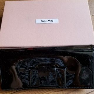 ミュウミュウ(miumiu)のmiu miuリボン長財布(財布)