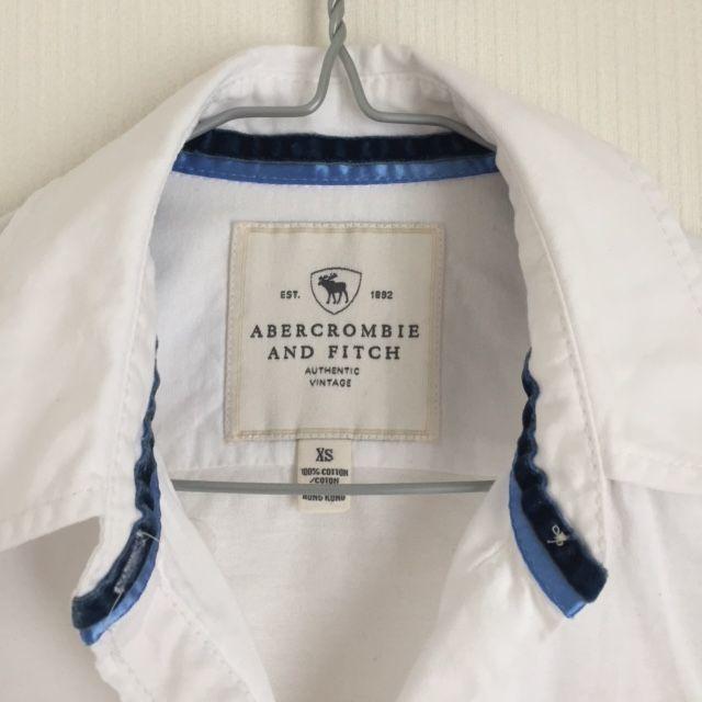 Abercrombie&Fitch(アバクロンビーアンドフィッチ)のアバクロ☆大活躍！ホワイトシャツ レディースのトップス(シャツ/ブラウス(長袖/七分))の商品写真