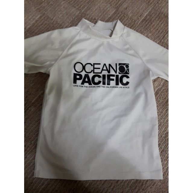 OCEAN PACIFIC(オーシャンパシフィック)のラッシュガード 140 半袖 OP  ｵｰｼｬﾝﾊﾟｼﾌｨｯｸ キッズ/ベビー/マタニティのキッズ服男の子用(90cm~)(水着)の商品写真