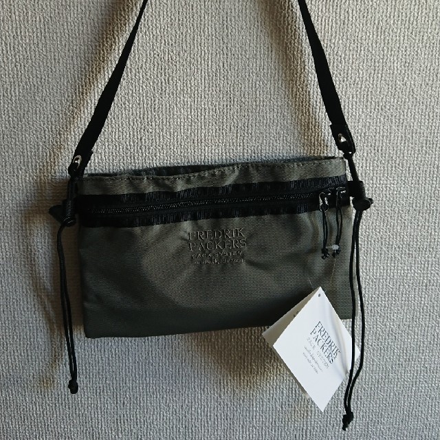 Adam et Rope'(アダムエロぺ)のサコッシュ メンズのバッグ(ショルダーバッグ)の商品写真