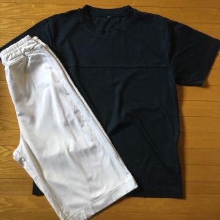 ユニクロ(UNIQLO)のbody tech ハーフパンツ 白 オマケ付き ドライメッシュTシャツ (ウェア)