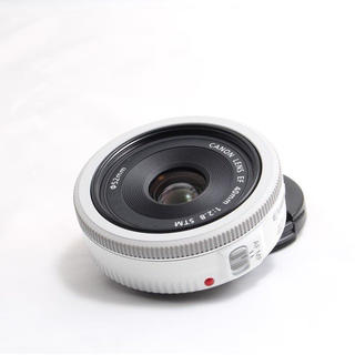 キヤノン(Canon)の☆新品級 ホワイト 単焦点レンズ Canon EF40mm 2.8 STM☆(レンズ(単焦点))