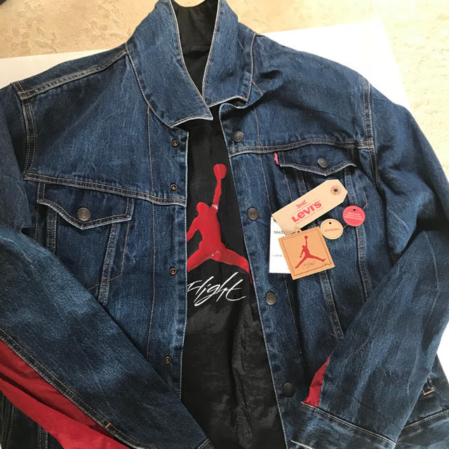 NIKE(ナイキ)のnike levi's revarsible trucker jacket L メンズのジャケット/アウター(Gジャン/デニムジャケット)の商品写真