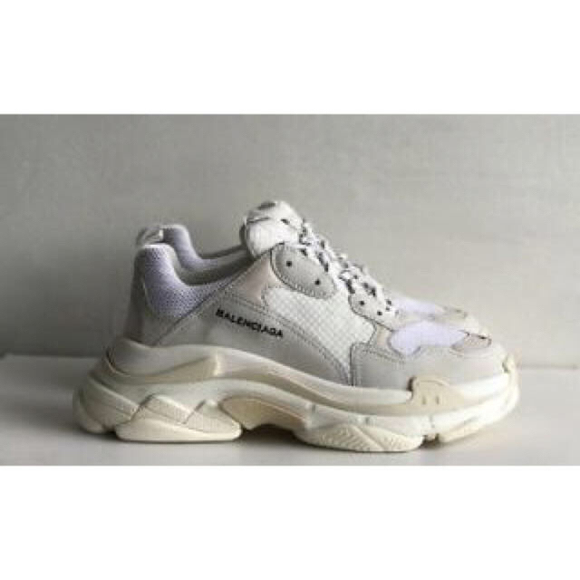 Balenciaga(バレンシアガ)のBALENCIAGA バレンシアガ triple s 40 スニーカー 本物 レディースの靴/シューズ(スニーカー)の商品写真