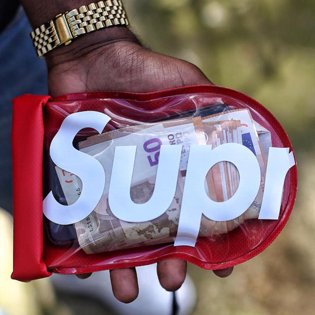 【最終値下げ】supreme see pouch 人気の赤セット 早い者勝ち