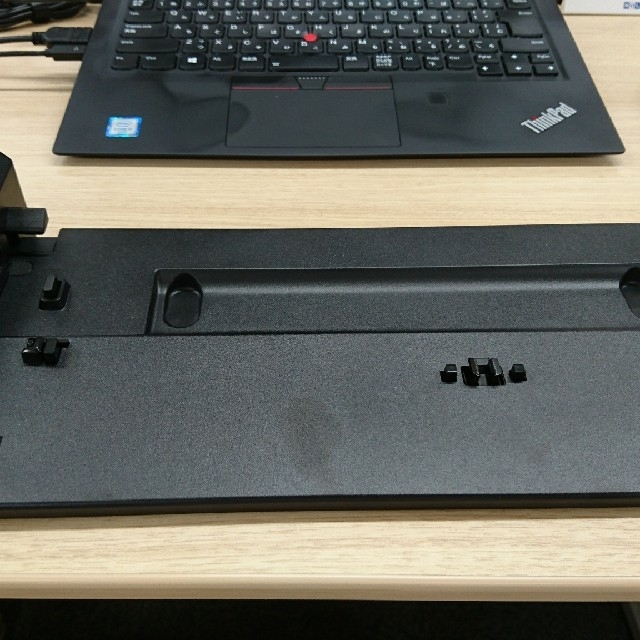 ThinkPad ベーシック ドッキングステーション(型式40AG0090JP)