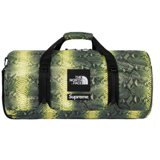 supreme north face duffle bag 最安値