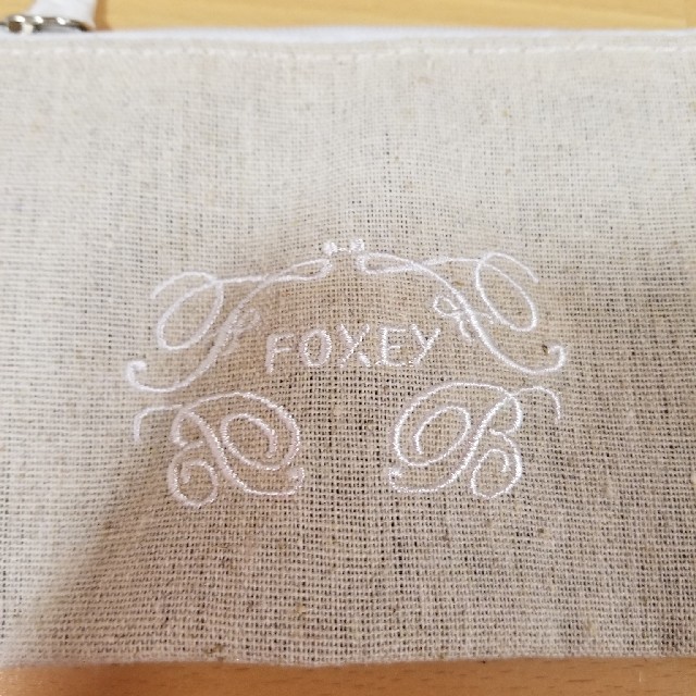 FOXEY(フォクシー)の新品　未使用　フォクシー　ポーチセット　 レディースのファッション小物(ポーチ)の商品写真