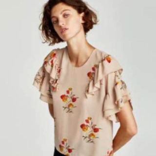 ザラ(ZARA)のZARA　新品　花柄　ブラウス　(シャツ/ブラウス(半袖/袖なし))