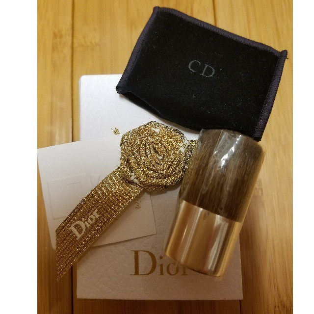 Dior(ディオール)のくま様専用✨Dior ブラシ コスメ/美容のキット/セット(コフレ/メイクアップセット)の商品写真