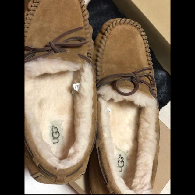 UGG(アグ)のUGG モカシン DAKOTA 26★値下げ中★ レディースの靴/シューズ(スリッポン/モカシン)の商品写真