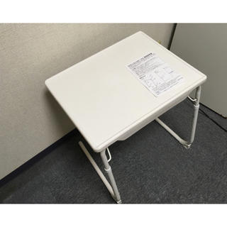 高さ・角度調整可能 折りたたみテーブル ホワイト 軽い(テーブル/チェア)