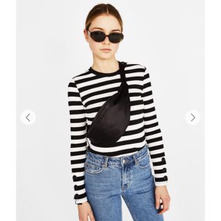 ベルシュカ(Bershka)の2018 夏の新作！ 未使用 ベルシュカ ウェストバッグ ウエストポーチ(ボディバッグ/ウエストポーチ)