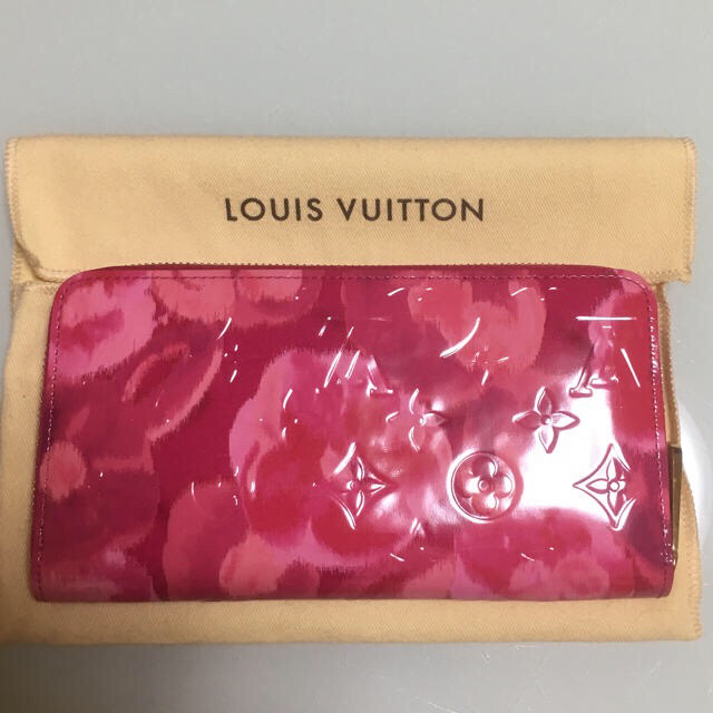 LOUIS VUITTON - ルイ・ヴィトン イカットフラワー ジッピーウォレット