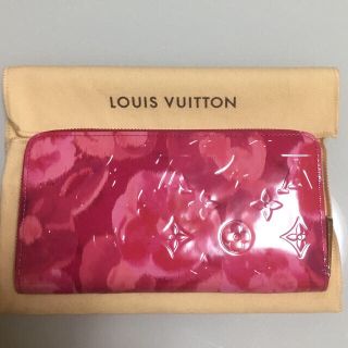 ルイヴィトン(LOUIS VUITTON)のルイ・ヴィトン イカットフラワー ジッピーウォレット(財布)