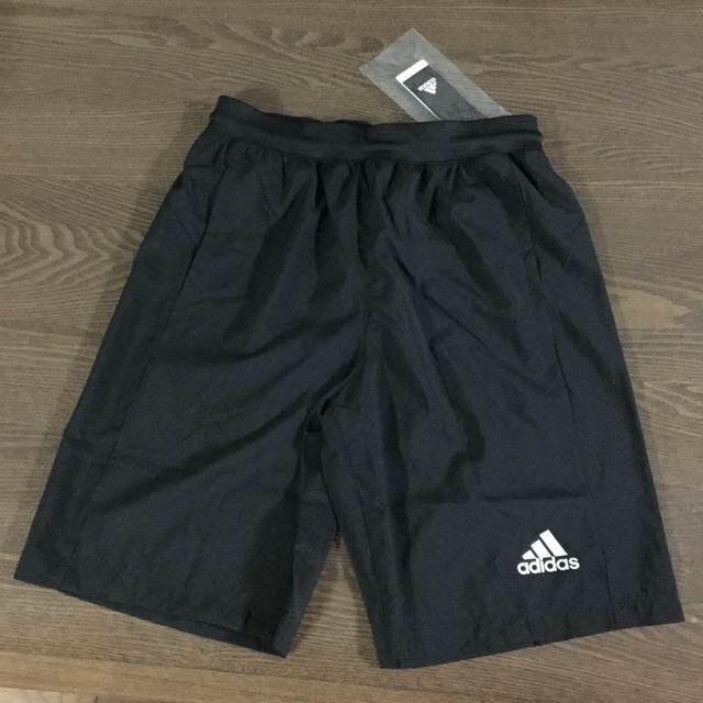 adidas(アディダス)のUNISAN様専用★タグ付き未使用‼️アディダス★ハーフパンツ★ナイキパンツ メンズのパンツ(ショートパンツ)の商品写真