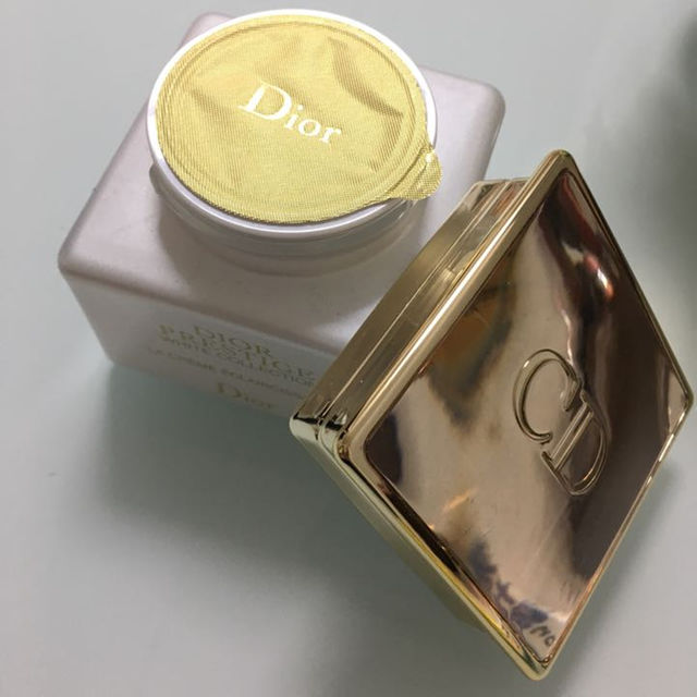 Christian Dior(クリスチャンディオール)の新品未開封 Dior♡高級美容液 コスメ/美容のスキンケア/基礎化粧品(乳液/ミルク)の商品写真