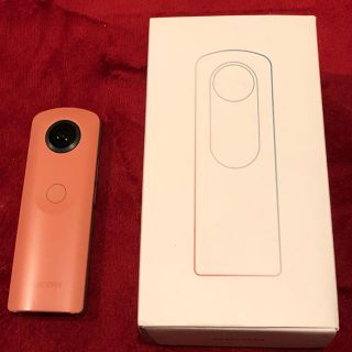 リコー(RICOH)のRICOH THETA ピンク(コンパクトデジタルカメラ)