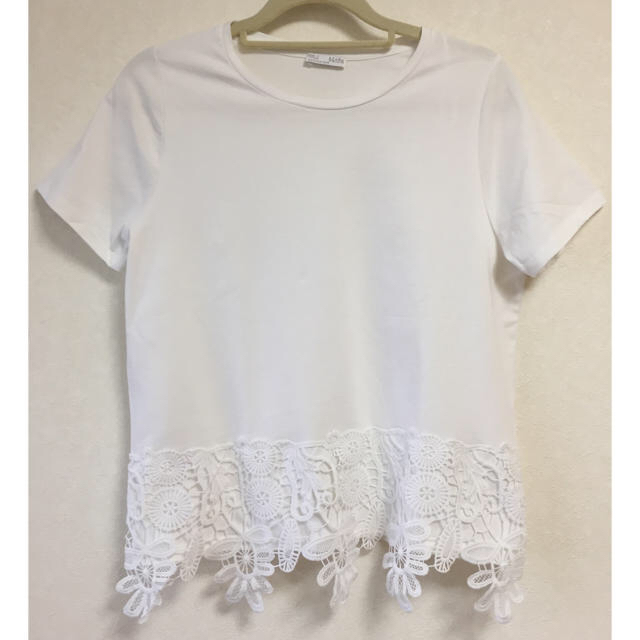 ZARA(ザラ)のZARA 裾レース 白Tシャツ レディースのトップス(Tシャツ(半袖/袖なし))の商品写真