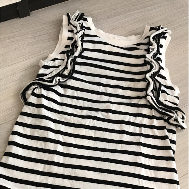 GU(ジーユー)のGU フリルボーダータンク  キッズ/ベビー/マタニティのキッズ服女の子用(90cm~)(Tシャツ/カットソー)の商品写真