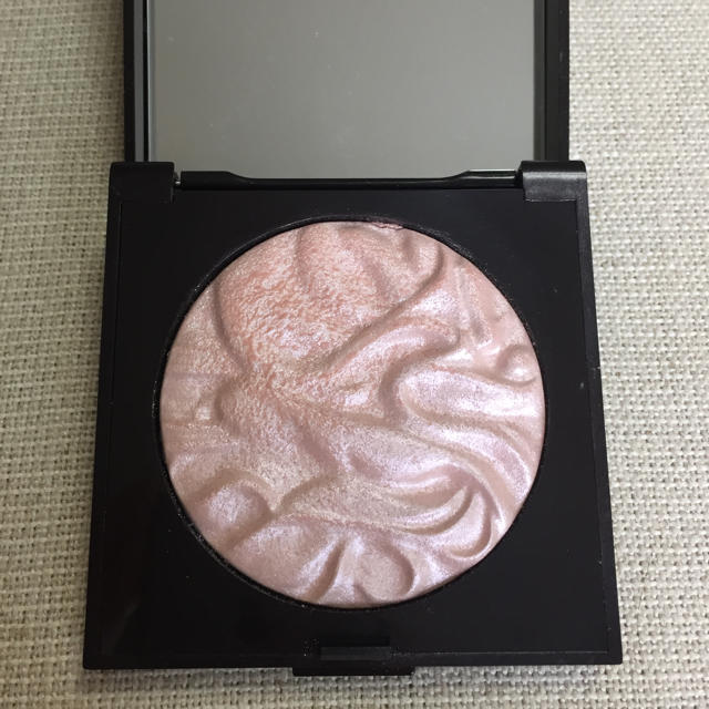 laura mercier(ローラメルシエ)ののん様専用 ローラメルシエ ハイライト コスメ/美容のベースメイク/化粧品(フェイスカラー)の商品写真