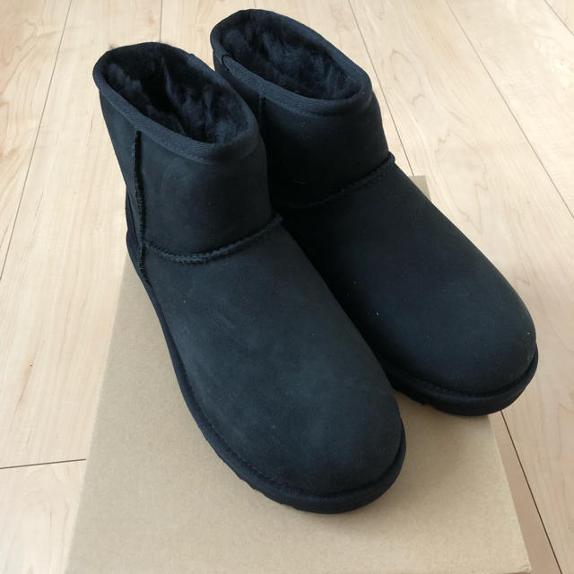 新品UGG CLASSIC MINI