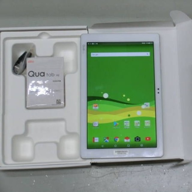 ■ au Qua tab PZ LGT32 ホワイト未使用