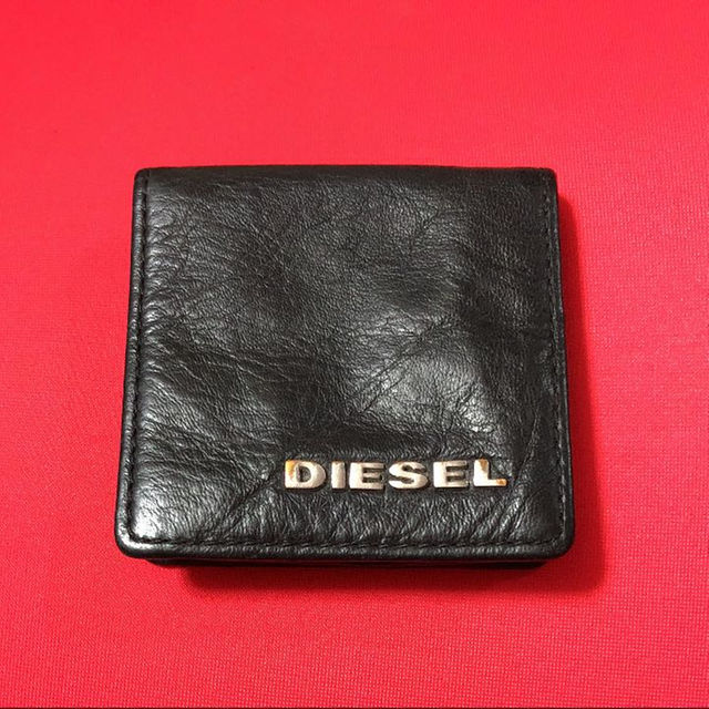 DIESEL(ディーゼル)のDIESEL 小銭いれです。 メンズのファッション小物(コインケース/小銭入れ)の商品写真