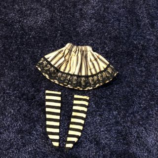 ブライス スカートと ソックス  海外作家様 ハンドメイド(人形)