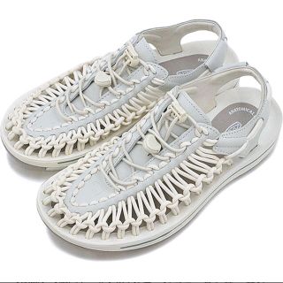 キーン(KEEN)のUNEEK LEATHER White/Star White 1017065 (サンダル)