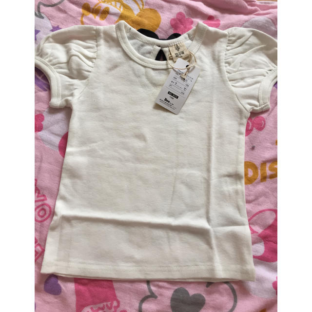 専用 子供服 Bee  バックリボンTシャツ アイボリー 100 キッズ/ベビー/マタニティのキッズ服女の子用(90cm~)(Tシャツ/カットソー)の商品写真