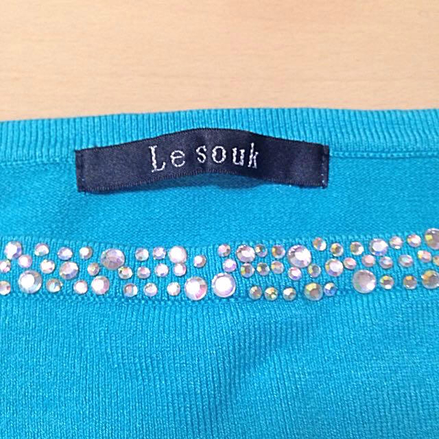 Le souk(ルスーク)の肩あきビジュー付きニット レディースのトップス(ニット/セーター)の商品写真