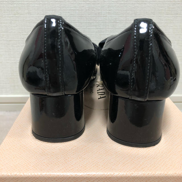 PRADA(プラダ)のプラダ PRADA リボン パンプス 美品 靴 36 23センチ お値下げ レディースの靴/シューズ(ハイヒール/パンプス)の商品写真