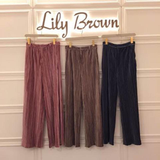 Lily Brown(リリーブラウン)の【lily brown】プリーツベロアパンツ レディースのパンツ(バギーパンツ)の商品写真