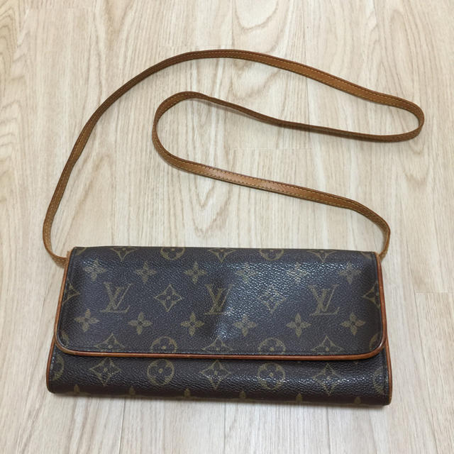 LOUIS VUITTON ショルダーバッグ????