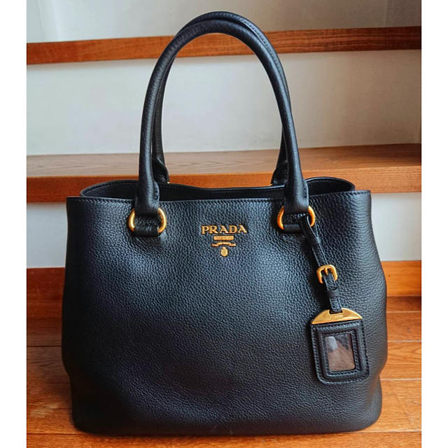 PRADA(プラダ)のみさき様専用‼️プラダ レザートートバック レディースのバッグ(トートバッグ)の商品写真