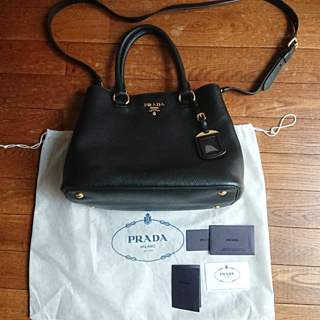 PRADA(プラダ)のみさき様専用‼️プラダ レザートートバック レディースのバッグ(トートバッグ)の商品写真